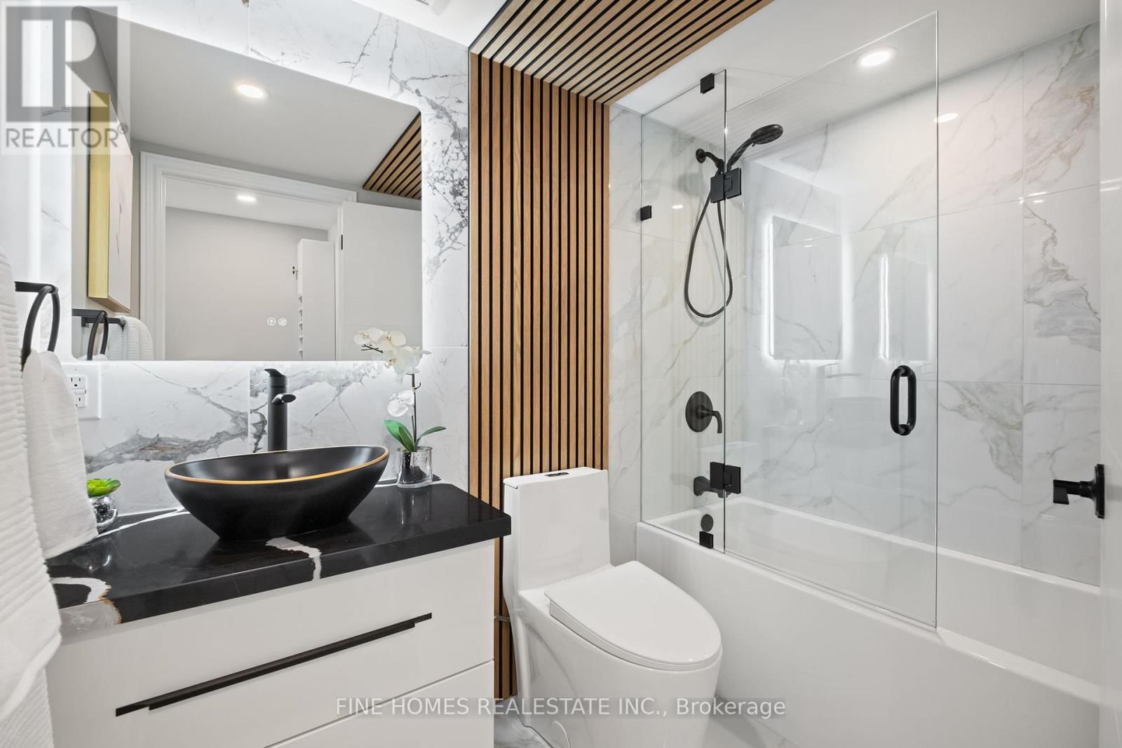 307 - 120 PROMENADE CIRCLE Image 23