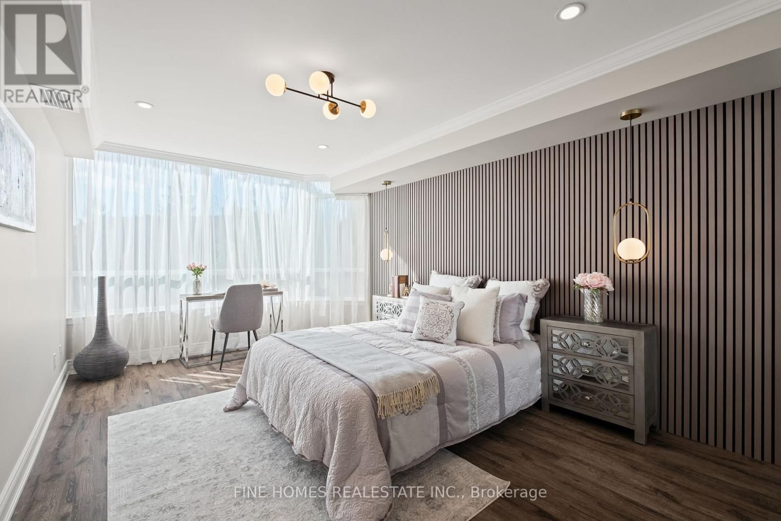 307 - 120 PROMENADE CIRCLE Image 24