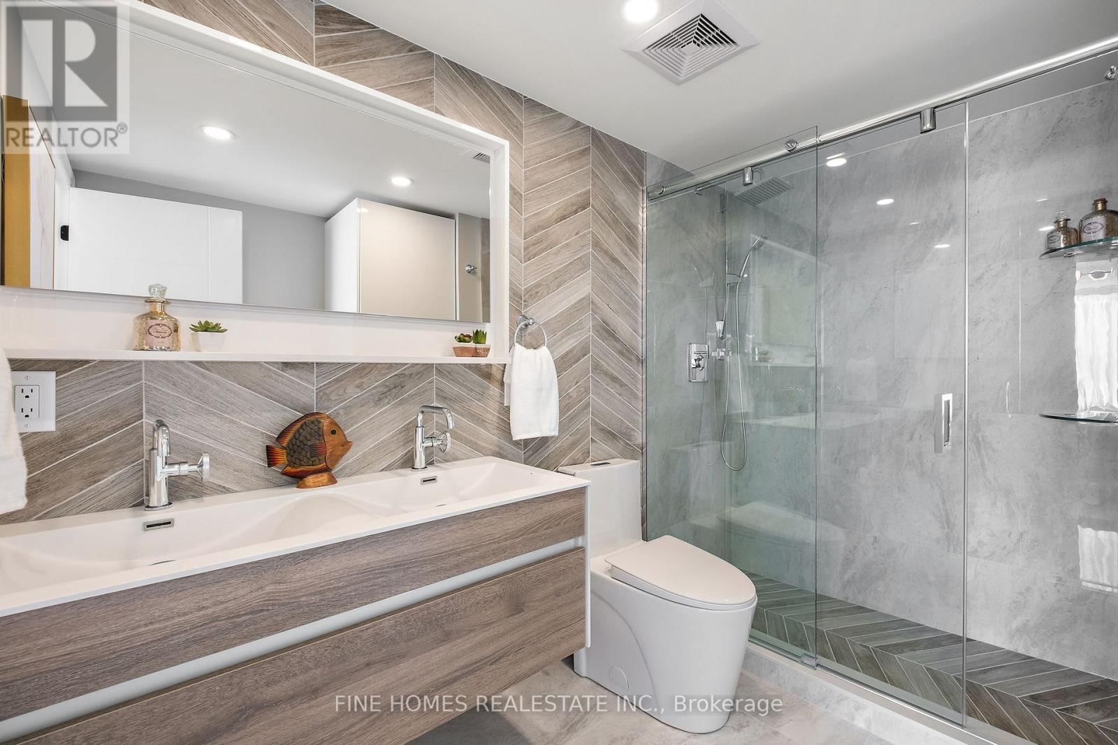 307 - 120 PROMENADE CIRCLE Image 28