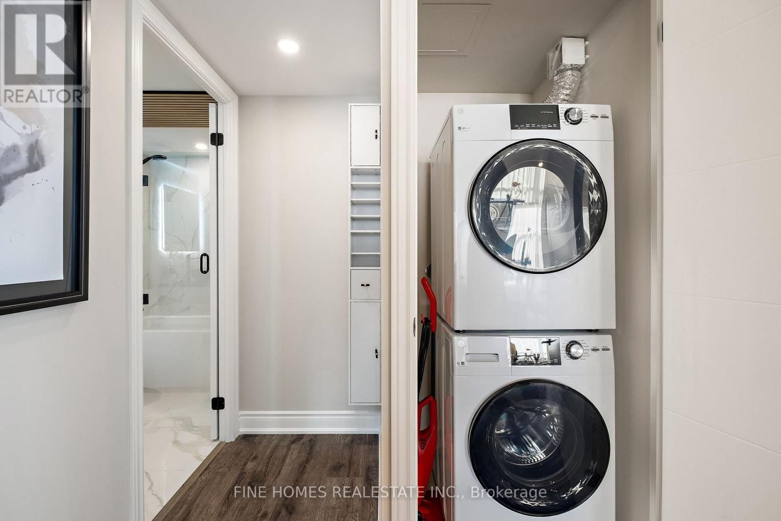 307 - 120 PROMENADE CIRCLE Image 29