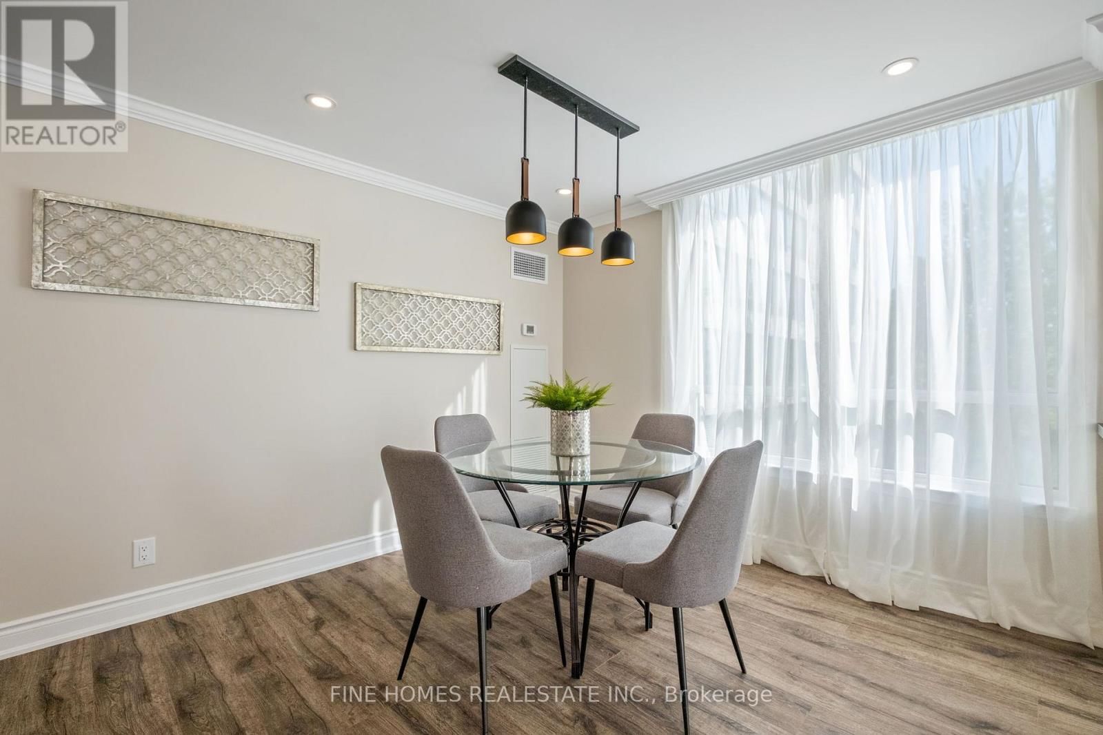 307 - 120 PROMENADE CIRCLE Image 6