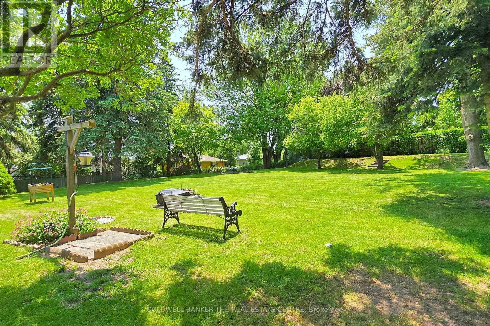 122 VALLEYVIEW CRESCENT WEST Image 25