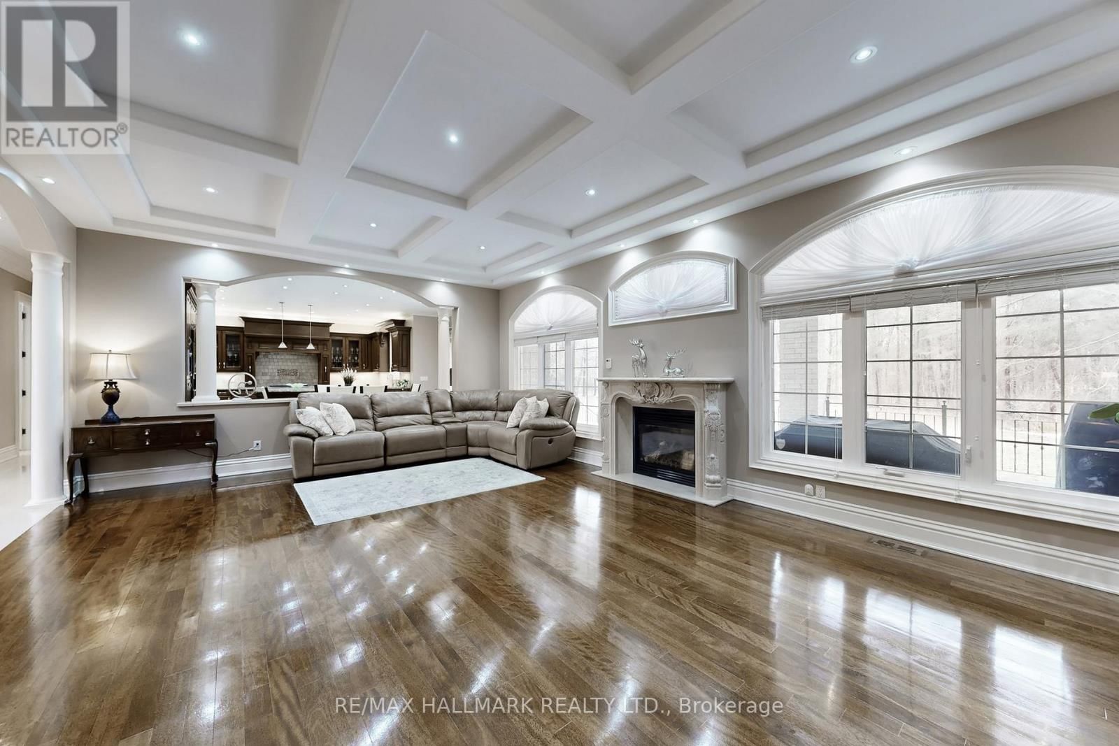 11 CRANBORNE CHASE Image 14