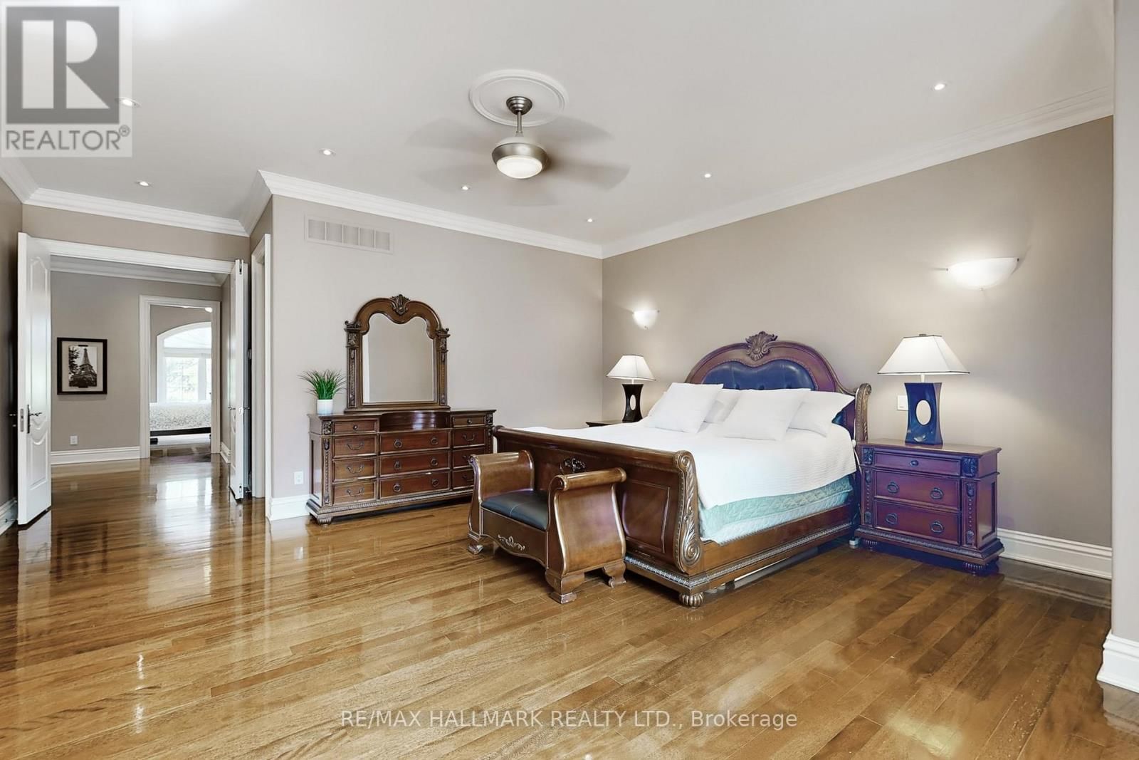 11 CRANBORNE CHASE Image 18