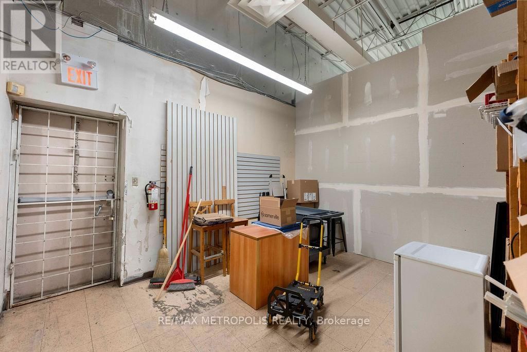 7 - 4855 14TH AVENUE Image 21