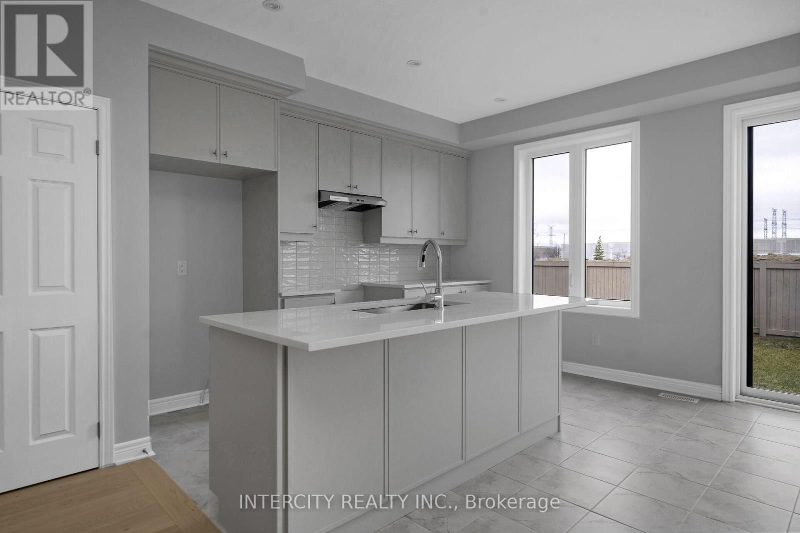 162 MUMBAI DRIVE Image 8