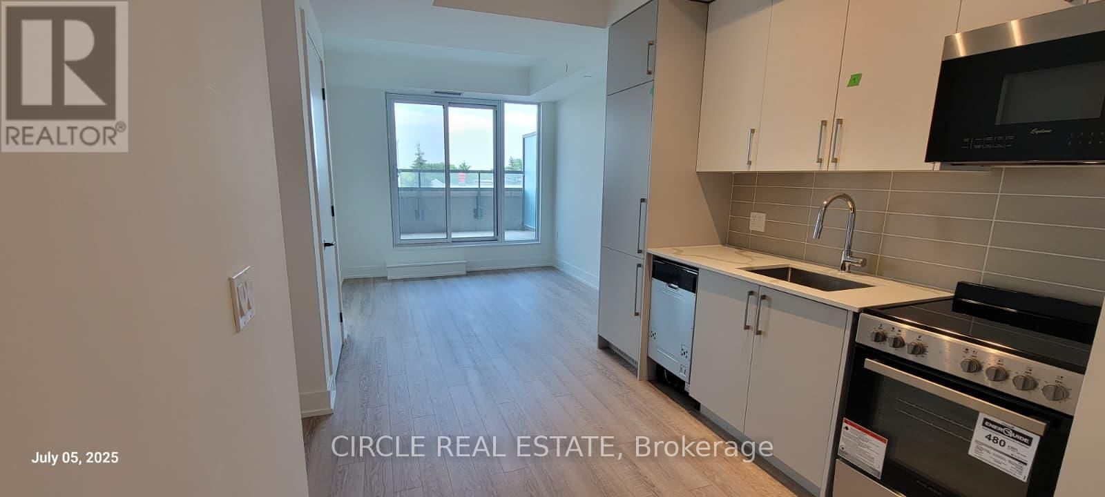 343 - 2075 KING ROAD Image 7