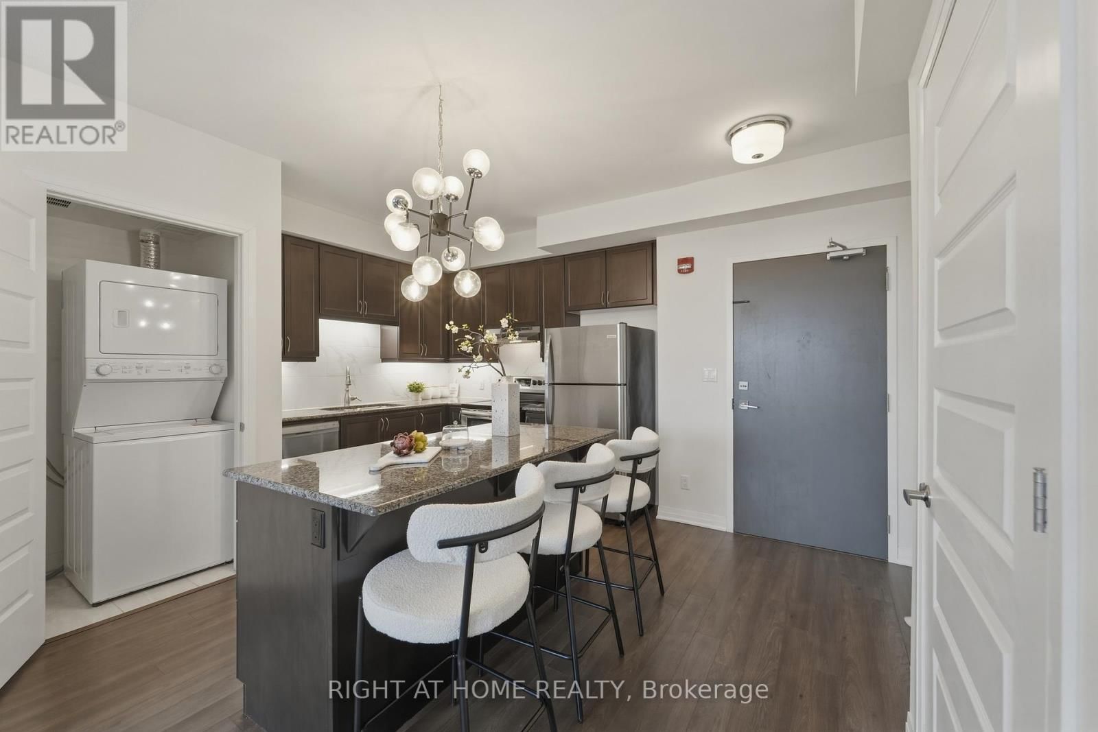 503 - 2 ADAM SELLERS STREET Image 3