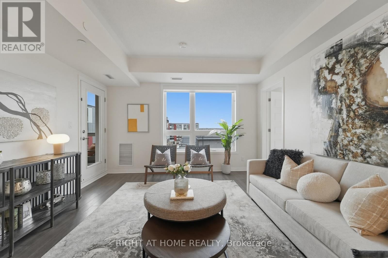 503 - 2 ADAM SELLERS STREET Image 9