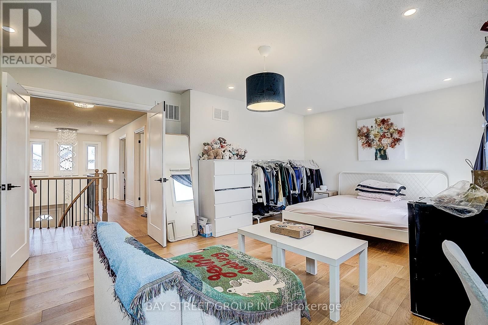 78 JOHN STIVER CRESCENT Image 33