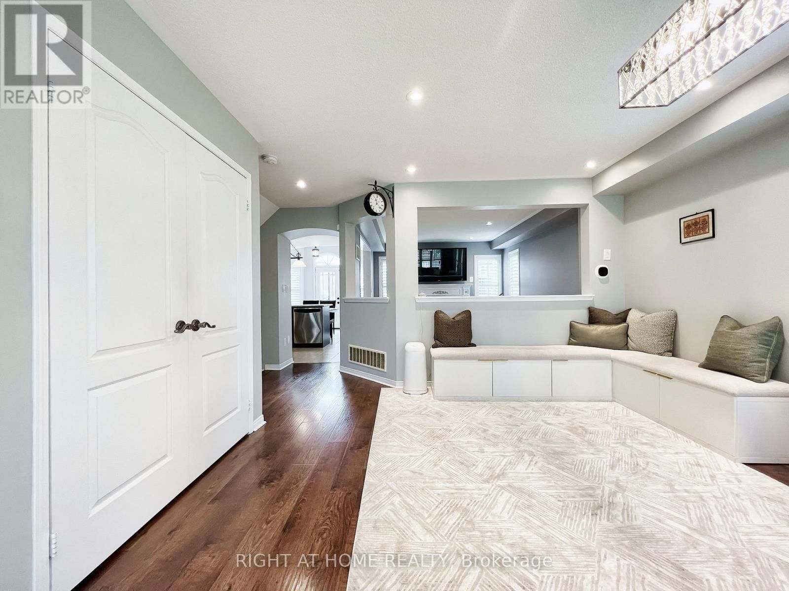 343 MILLER PARK AVENUE Image 14