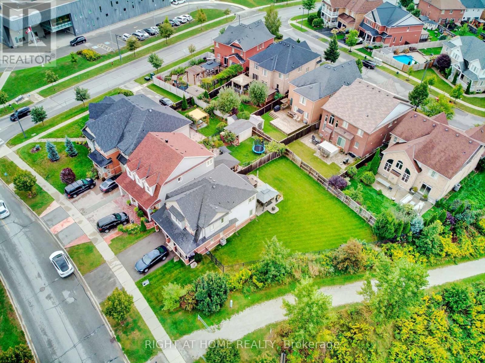 343 MILLER PARK AVENUE Image 5