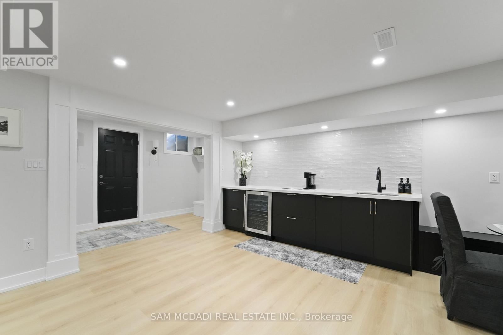 39 MCKEOWN STREET Image 43