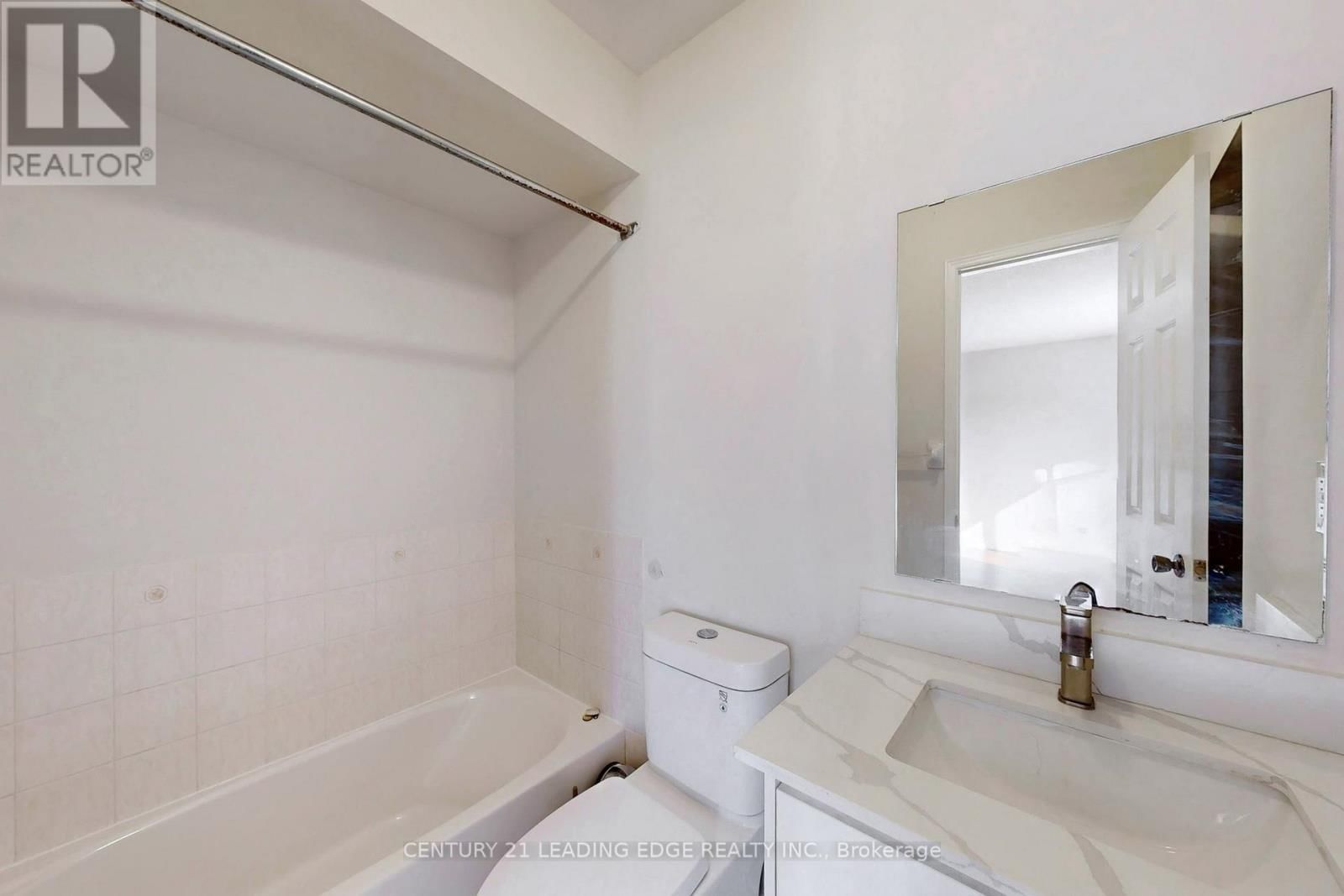 Main Floor - 107 JOYCEDALE STREET Image 19