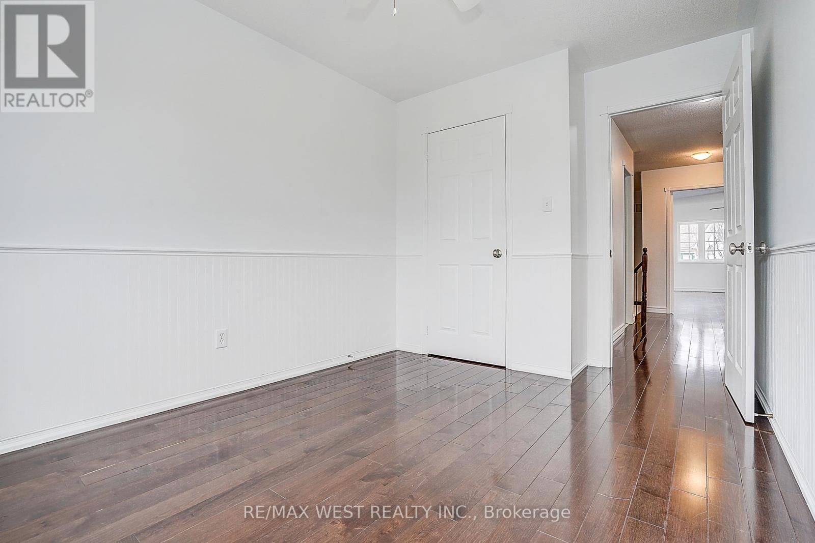 11 DANCER'S DRIVE Image 41