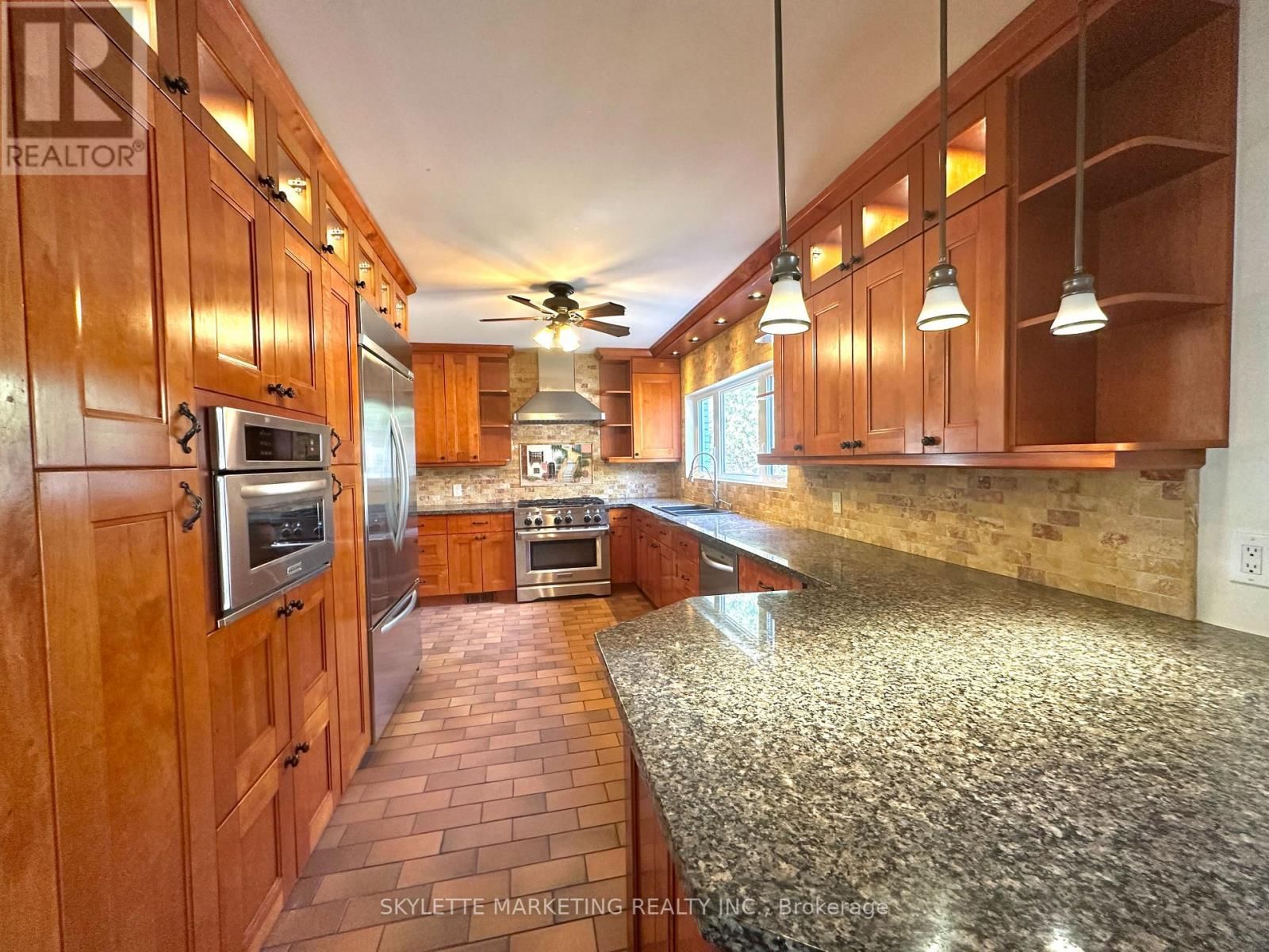 14377 WARDEN AVENUE Image 6