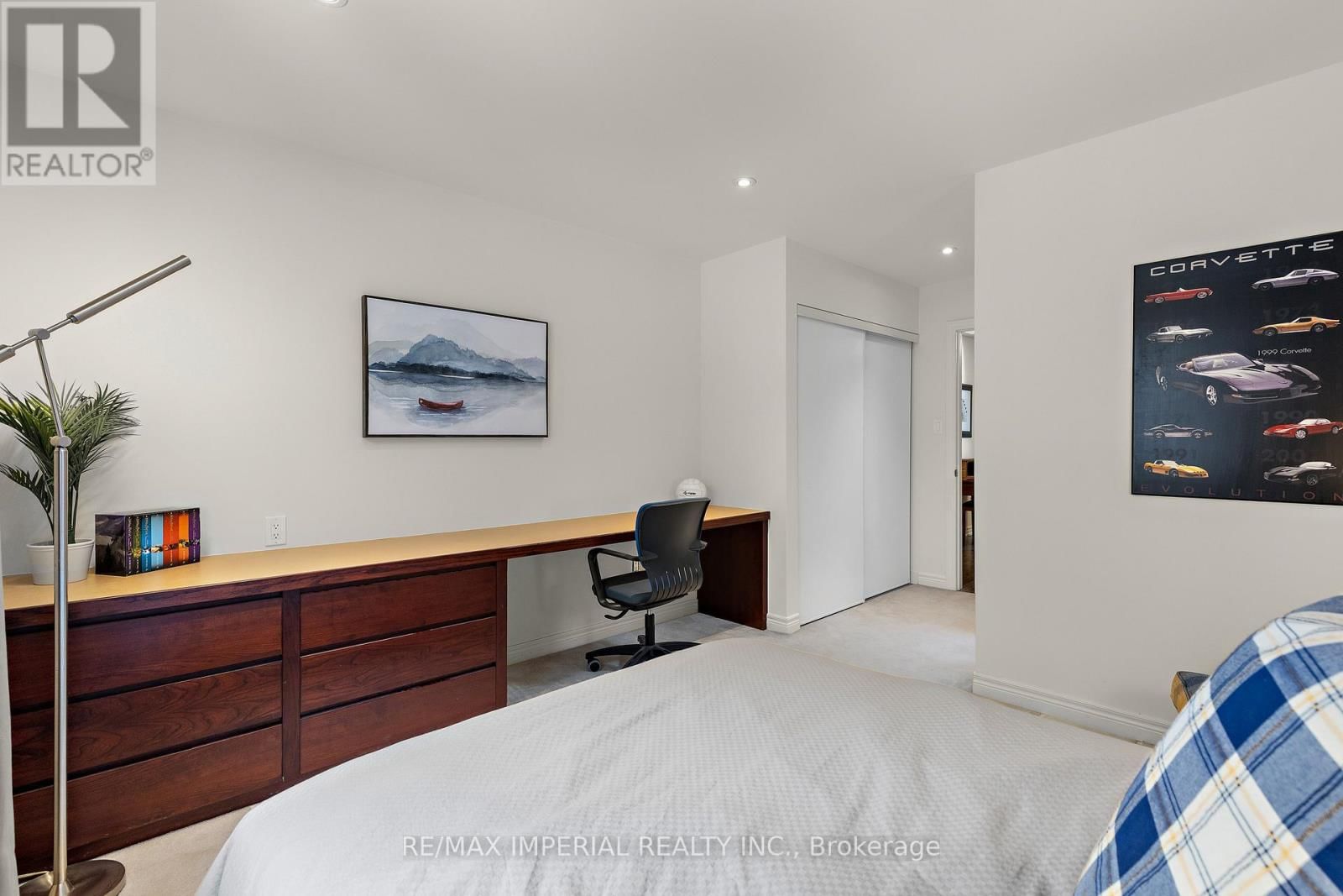 16 CARRIAGE HOUSE COURT Image 32