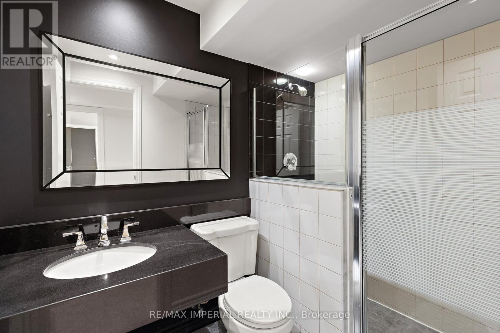 16 CARRIAGE HOUSE COURT Image 34