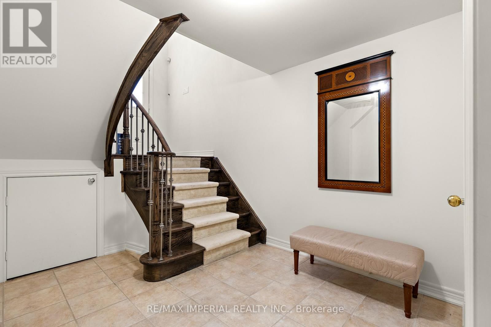 16 CARRIAGE HOUSE COURT Image 36