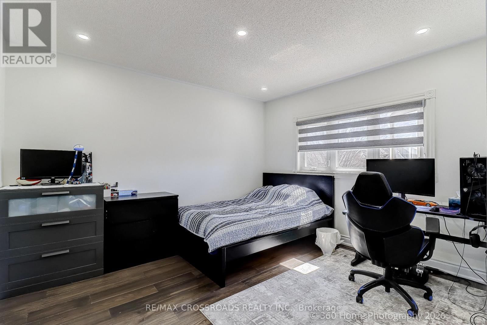 80 LOIS DRIVE Image 24