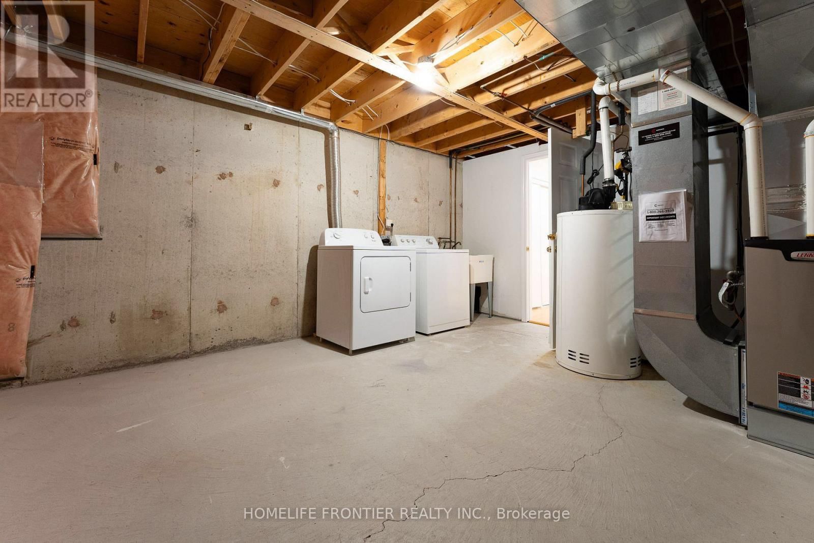 100 SELKIRK DRIVE Image 14