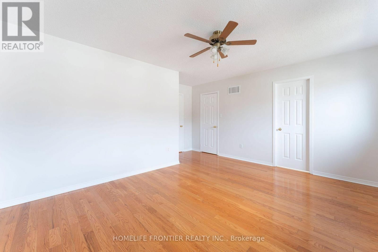 100 SELKIRK DRIVE Image 16