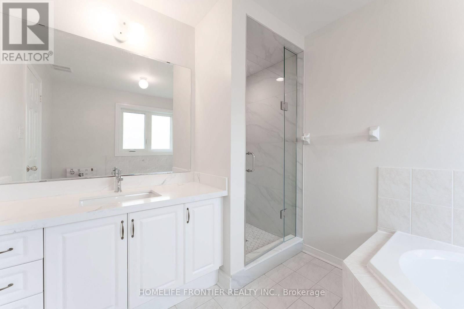 100 SELKIRK DRIVE Image 19