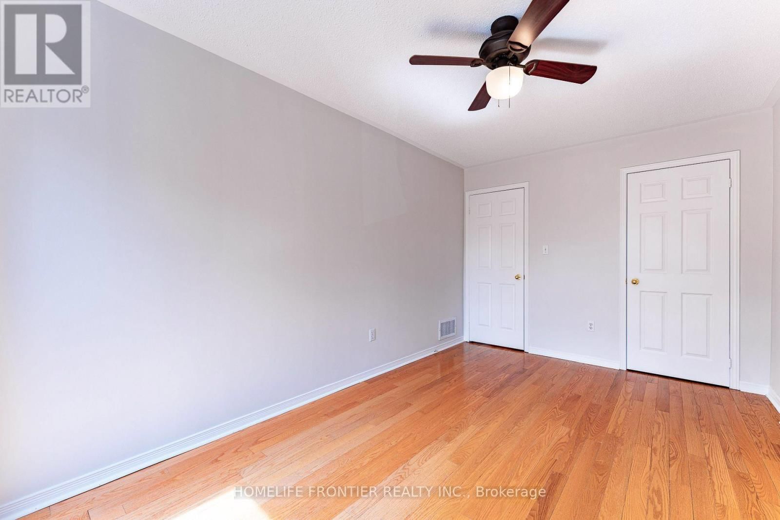 100 SELKIRK DRIVE Image 27