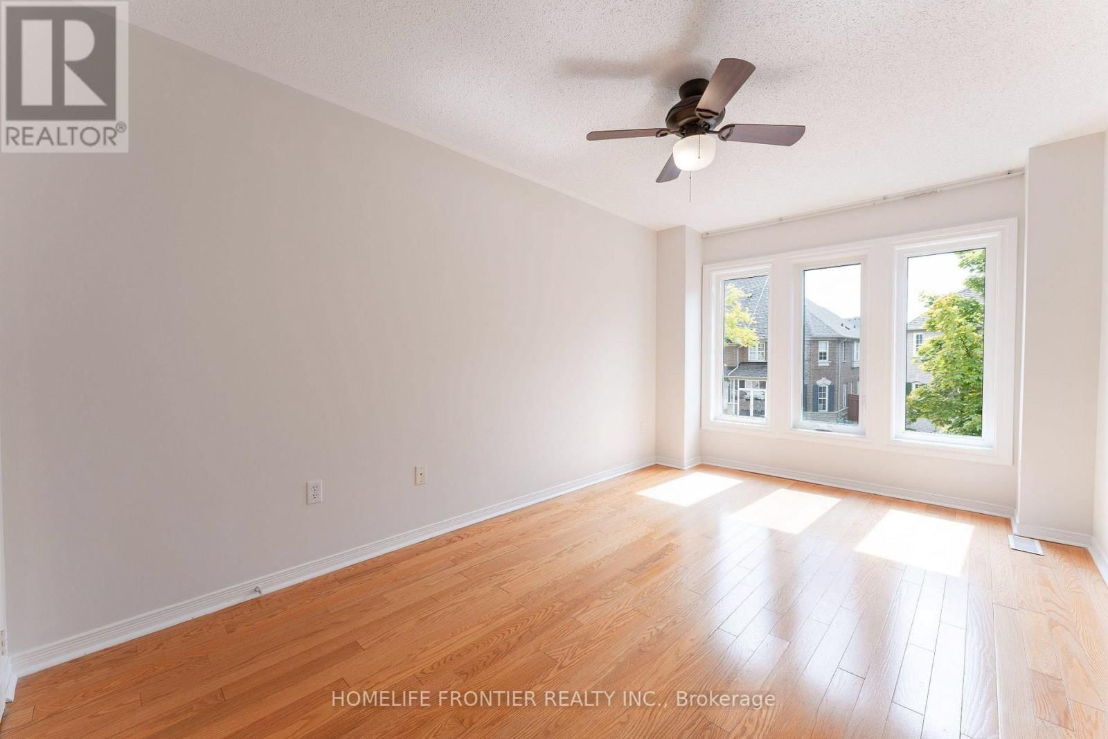 100 SELKIRK DRIVE Image 5