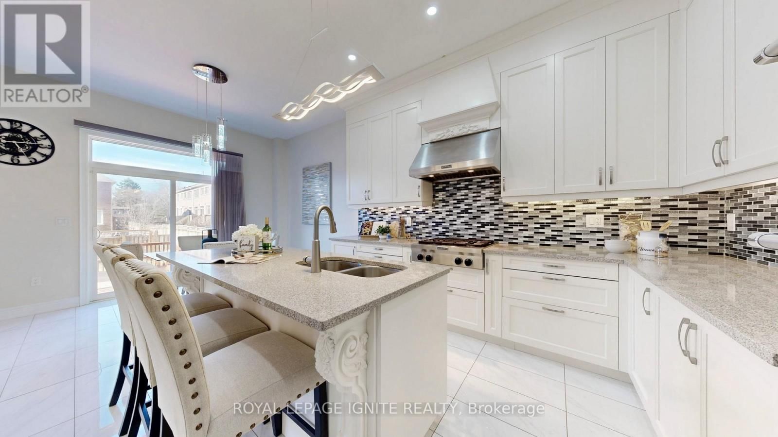 73 KENTWOOD CRESCENT Image 13