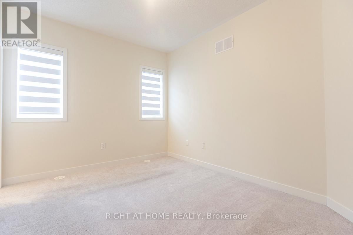 42 DANDARA GATE Image 14