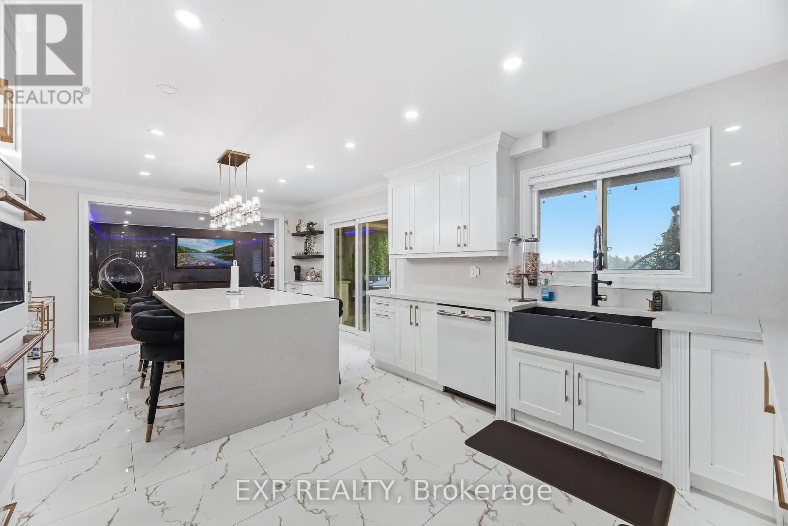 265 WYCLIFFE AVENUE Image 5