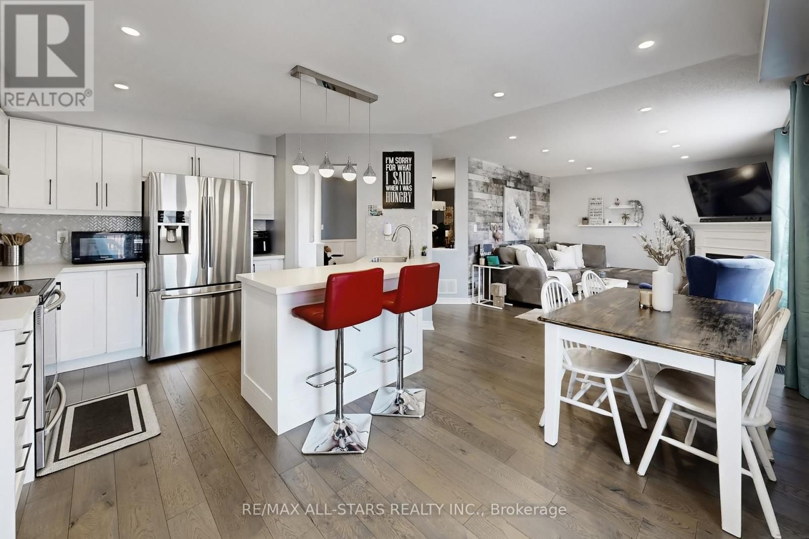 6 HIRST AVENUE Image 9