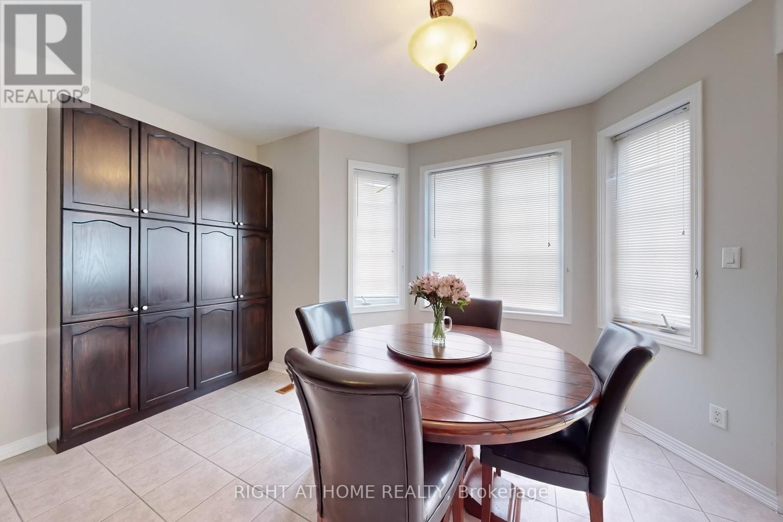 19 ROBERT GRUNDY ROAD Image 11