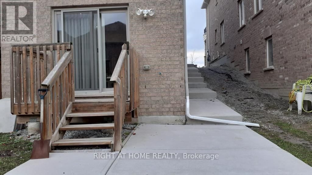 Lower - 45 PAPER MILLS CRESCENT Image 13