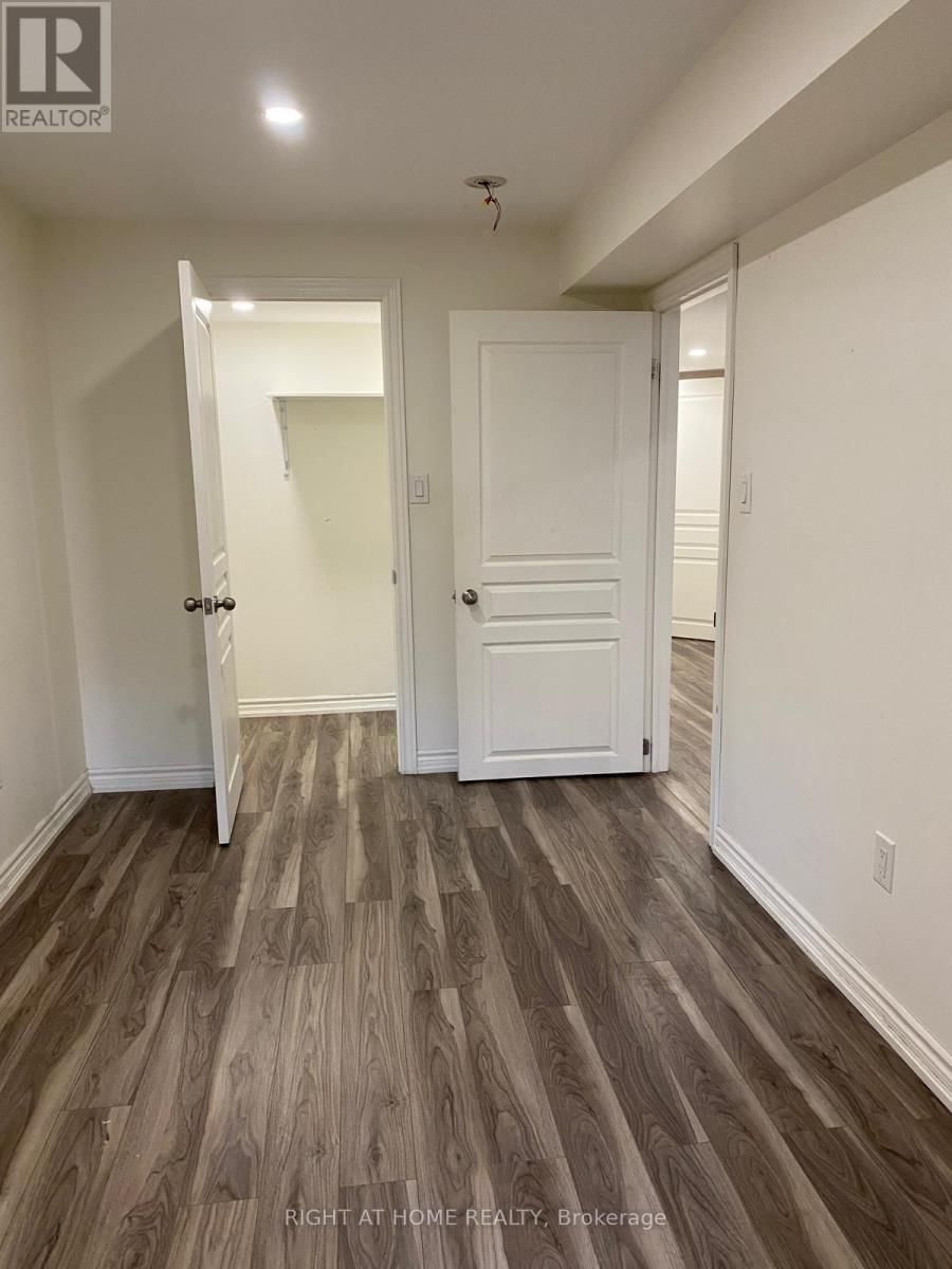 Lower - 45 PAPER MILLS CRESCENT Image 5