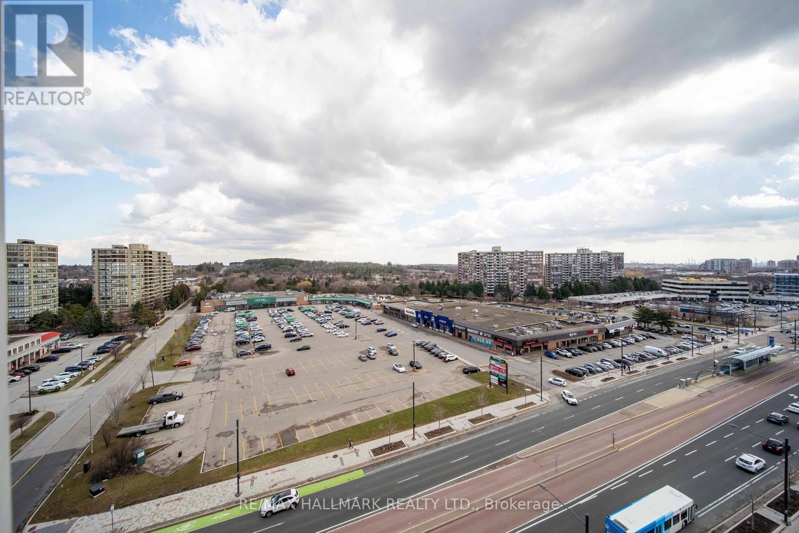 1102 - 9600 YONGE STREET Image 26