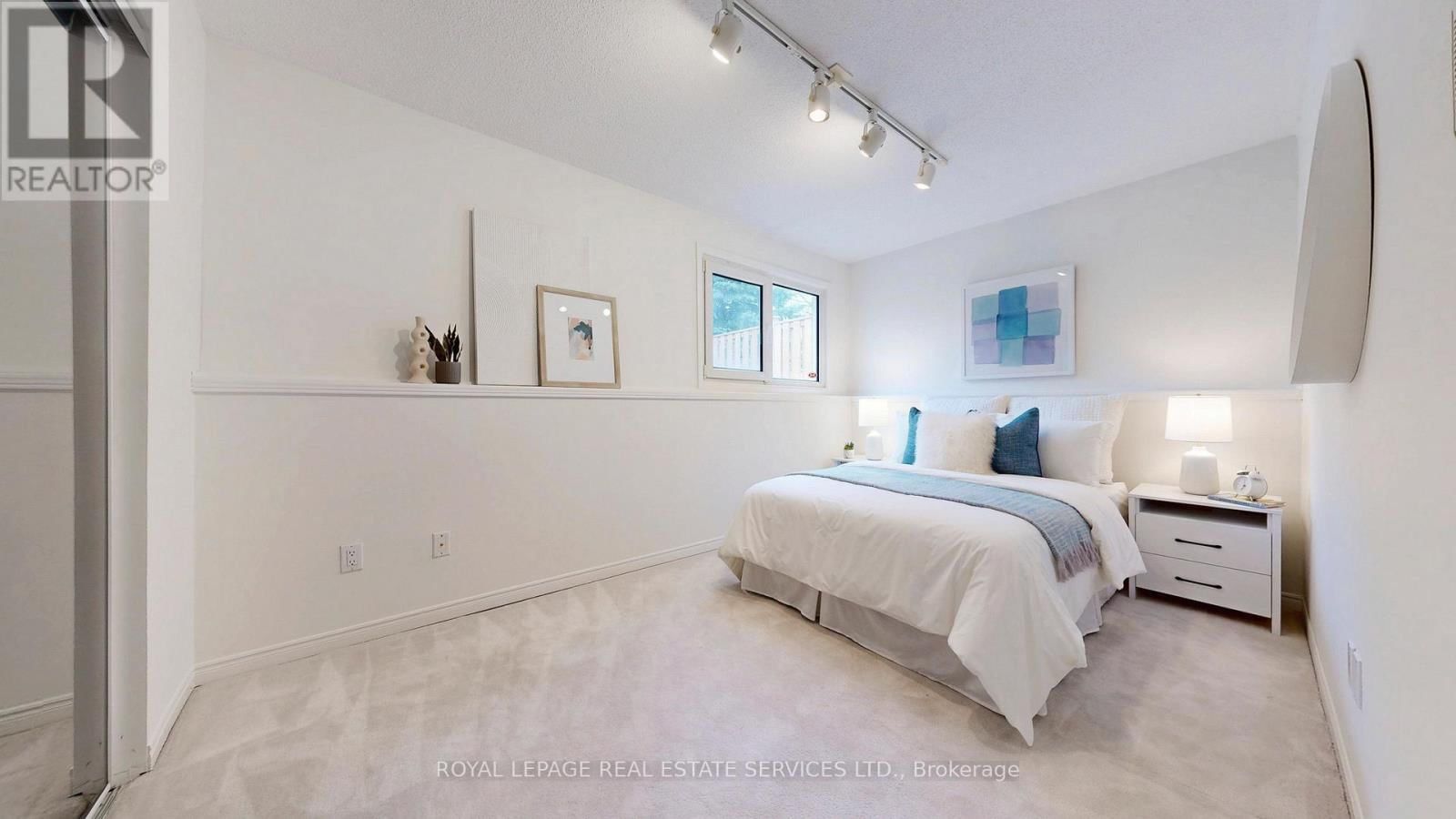 107 ROSEBOROUGH CRESCENT Image 26