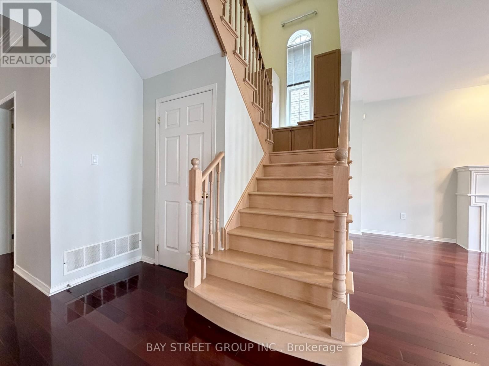 348 SHIRLEY DRIVE Image 10