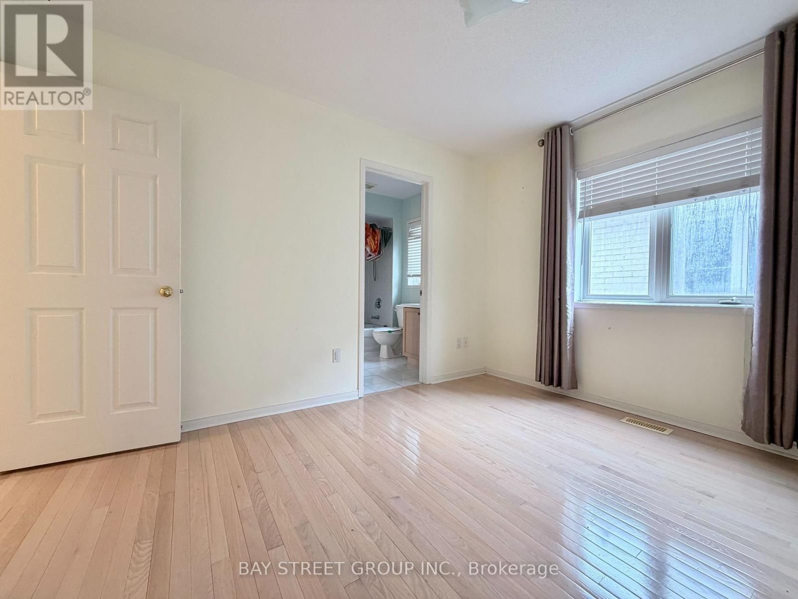 348 SHIRLEY DRIVE Image 17