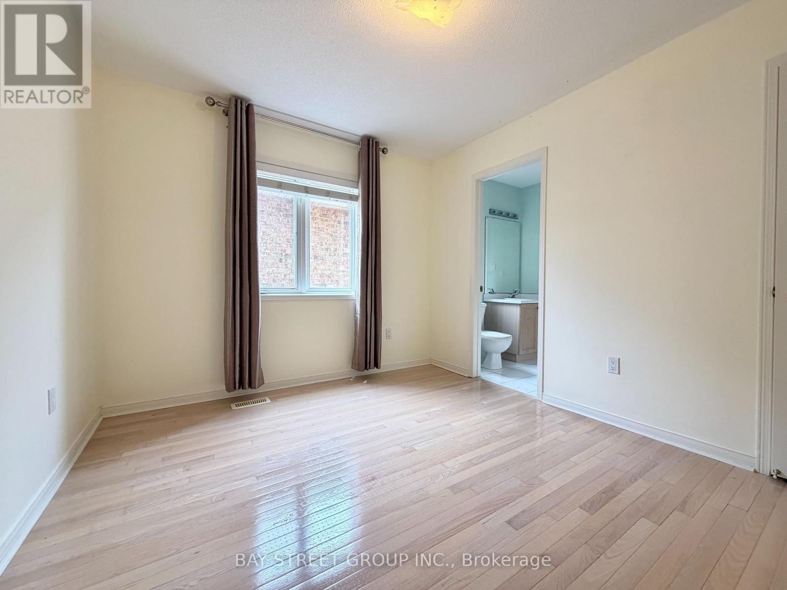 348 SHIRLEY DRIVE Image 25