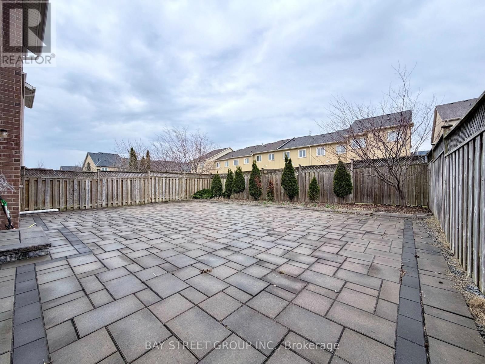 348 SHIRLEY DRIVE Image 32