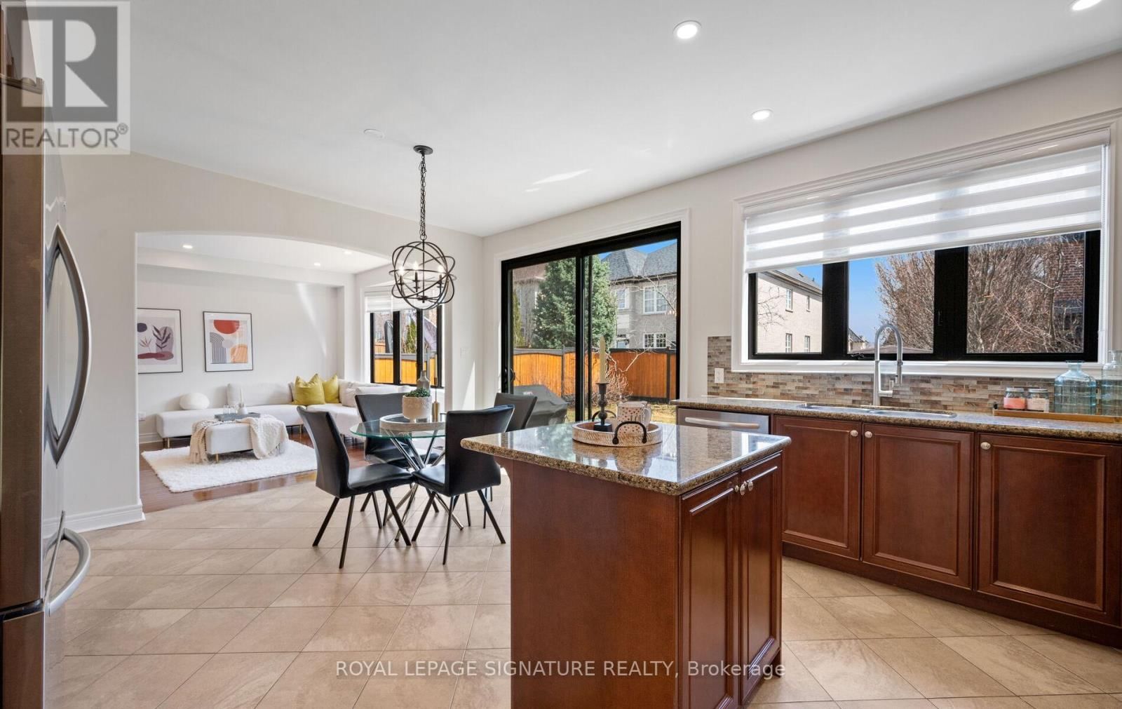 57 SIR FRANCESCO STREET Image 14