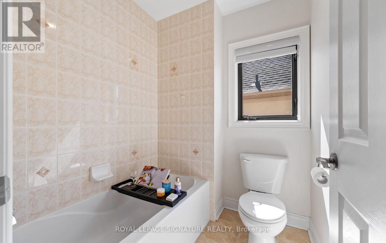 57 SIR FRANCESCO STREET Image 25