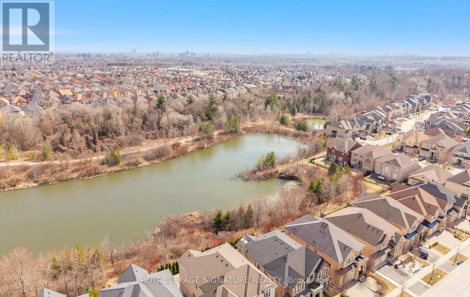 57 SIR FRANCESCO STREET Image 41