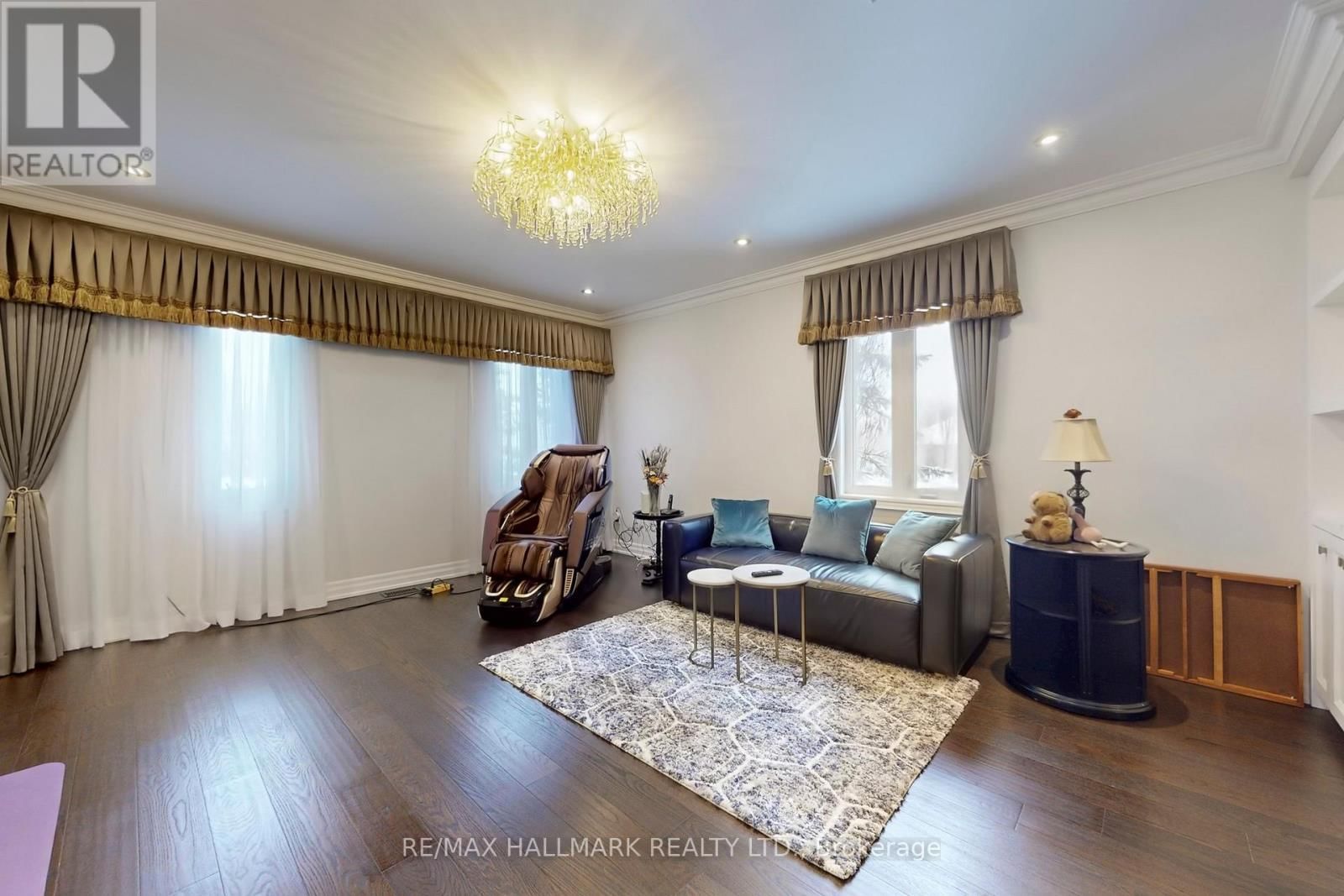 14 ROBERT GRAY ROAD Image 15