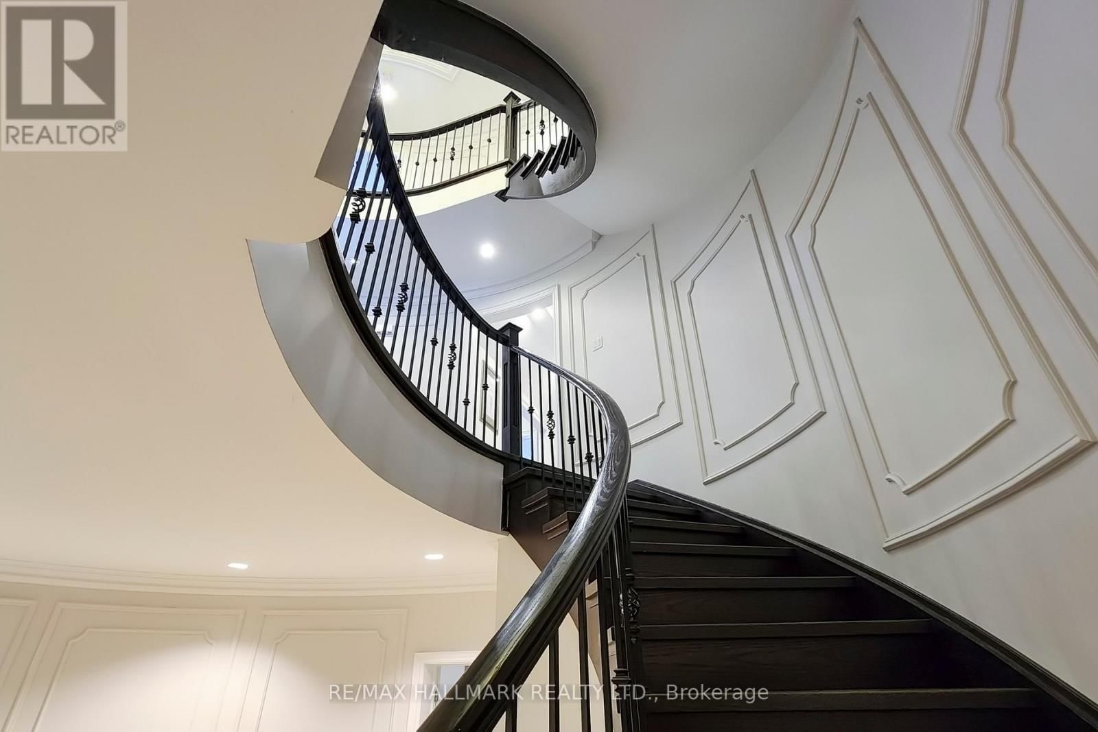 14 ROBERT GRAY ROAD Image 24