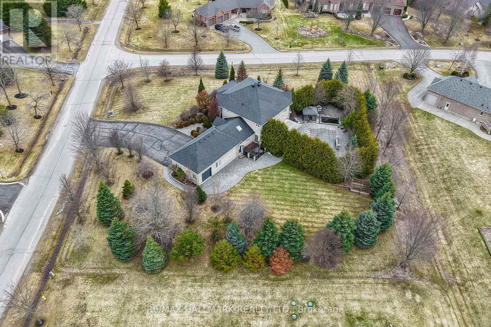 14 ROBERT GRAY ROAD Image 44