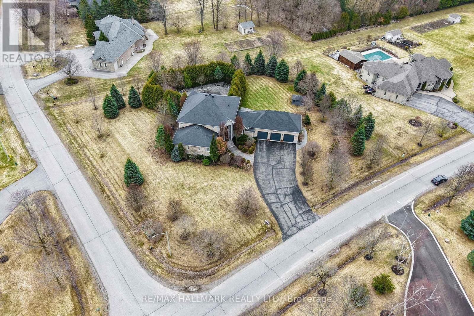 14 ROBERT GRAY ROAD Image 46