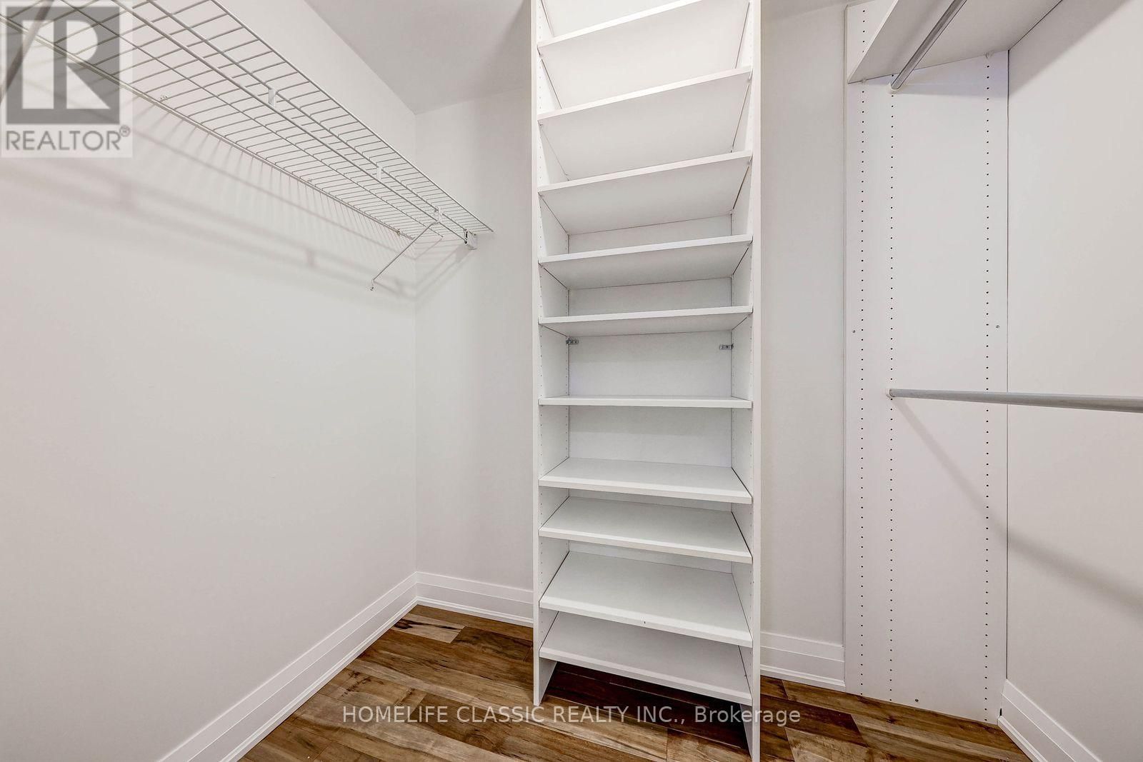 56 GRAY CRESCENT Image 22